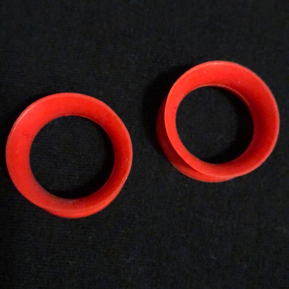 Red silicone plugs - unworn - Picture 3 of 3